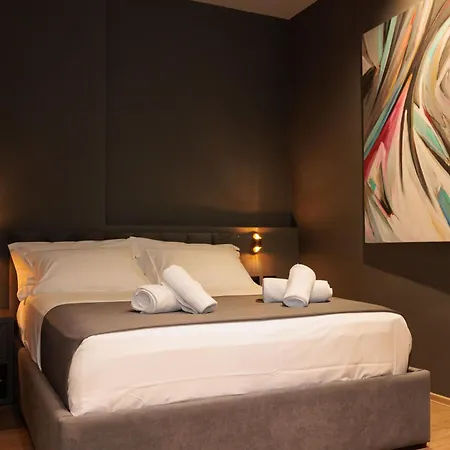 Bel Ami * ティラナ